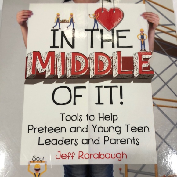 In the middle of it Tools to help preteen and young teen elders and parents book - Picture 1 of 6